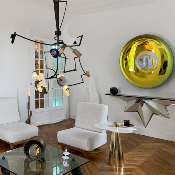 Contemporary wall decoration by Christophe Gaignon, artist creator of oxidized glass mirrors