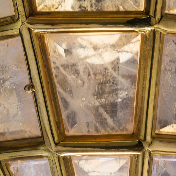 Suspension en bronze doré et cristal de roche signée Alexandre Vossion, artiste designer de luminaires d'exception