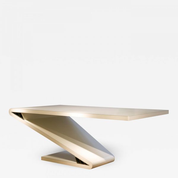 Bureau contemporain haut de gamme en aluminium laqué signé Vincent Poujardieu, designer de meubles et luminaires d'exception