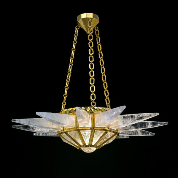 Suspension en bronze doré et cristal de roche signée Alexandre Vossion, artiste designer de luminaires d'exception