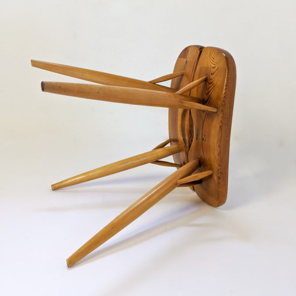 Vintage stool of the 50s in pine and solid birch signed Ilmari Tapiovaara
