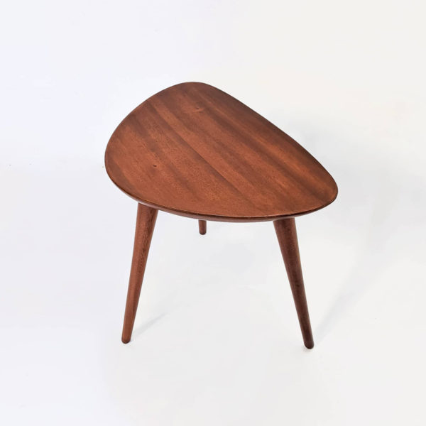 Tabouret vintage des années 50 en acajou massif signé Pierre Cruège