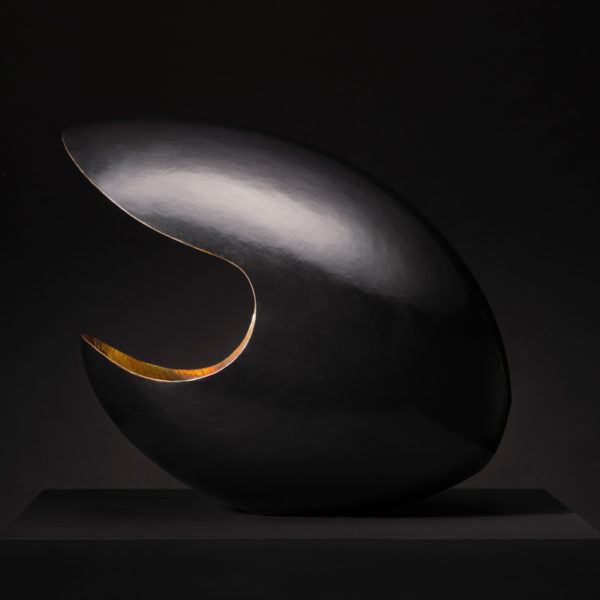 Œuvre d'art en cuir martelé signée Jonathan Soulié, lauréat du concours Atelier d’art de France 2020 région Occitanie
