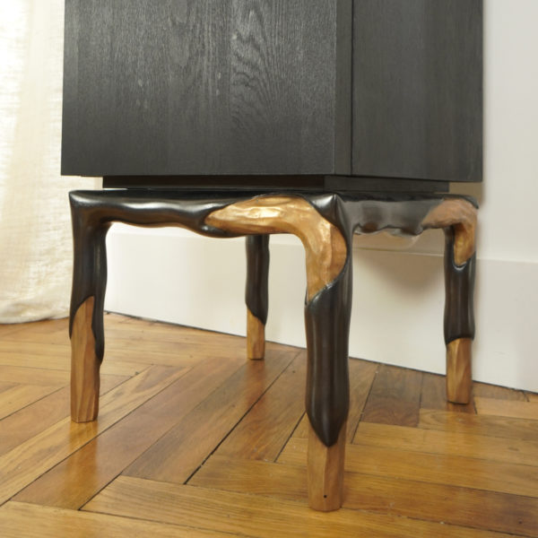 Cabinet column in solid oak and bronze signed Hoon Moreau, artist designer of furniture and exceptional objects