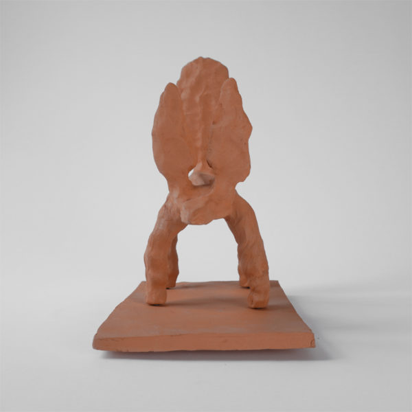 Sculpture de renard en argile rouge signée Dainche, artiste contemporain