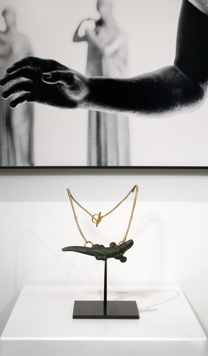 COLLIER UNIQUE AVEC UN CROCODILE ANTIQUE EGYPTIEN
