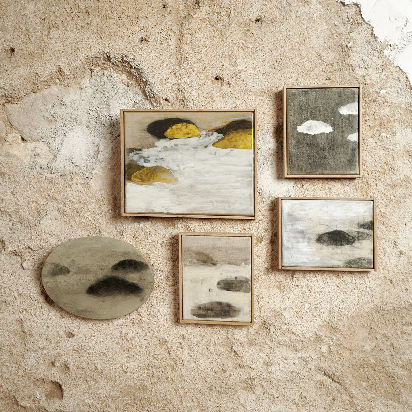 3 SMALL GOLDEN CLOUDS ON WHITE FOAM - Image 2