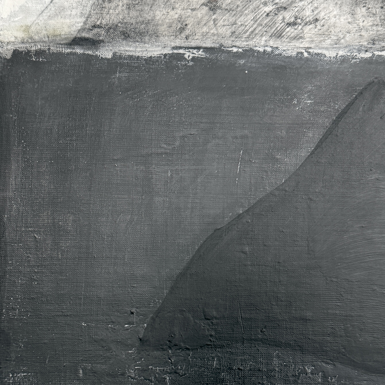 MONTAGNE NOIRE SUR HORIZON NOIR II – Image 4