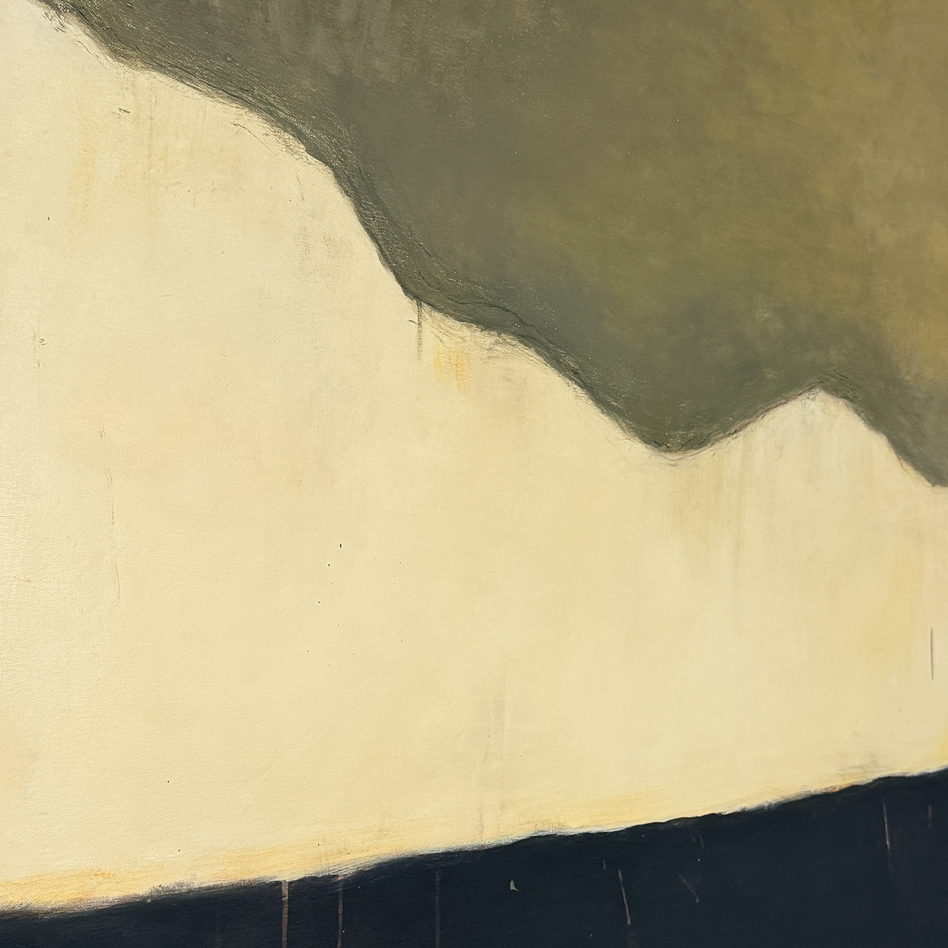 GRAND NUAGE OCRE VERT SUR HORIZON NOIR – Image 5