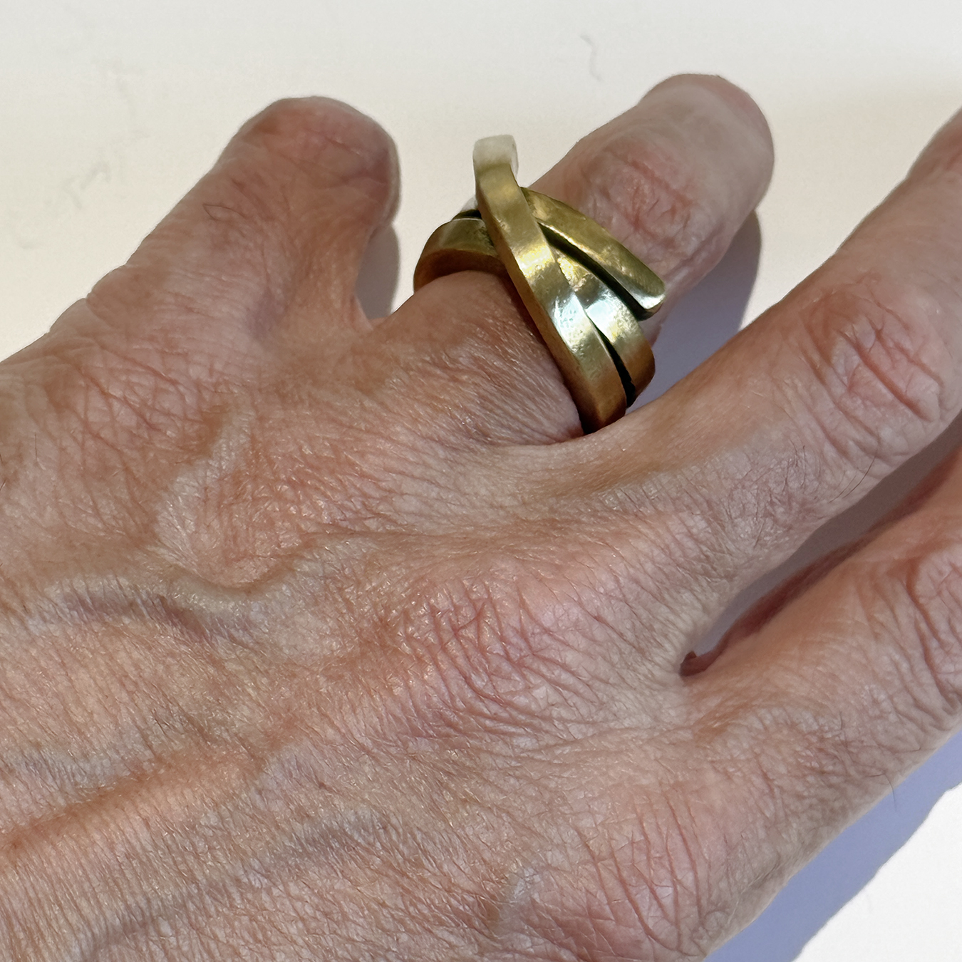 BAGUE EN LAITON - LIGNE I – Image 2