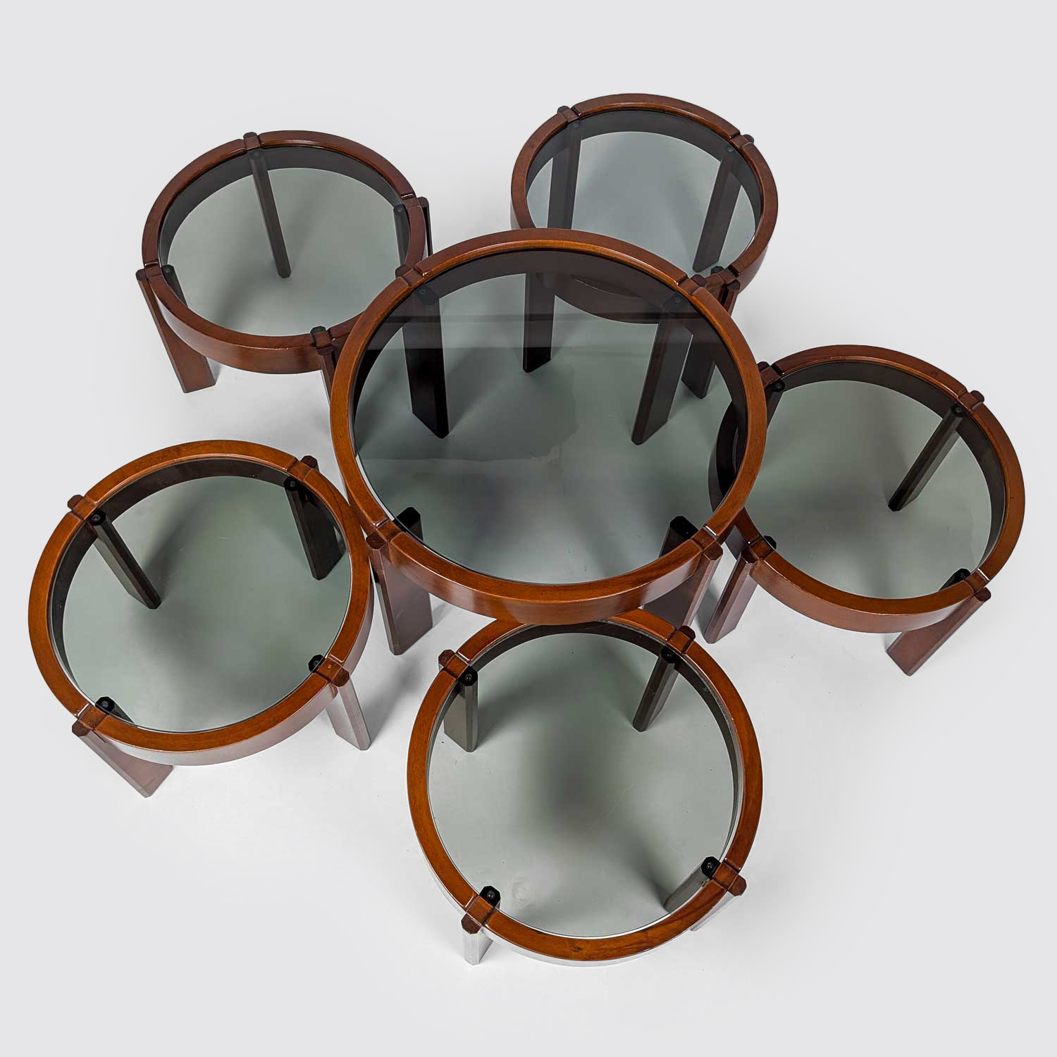 ENSEMBLE DE 6 TABLES RONDES, ITALIE (1970)