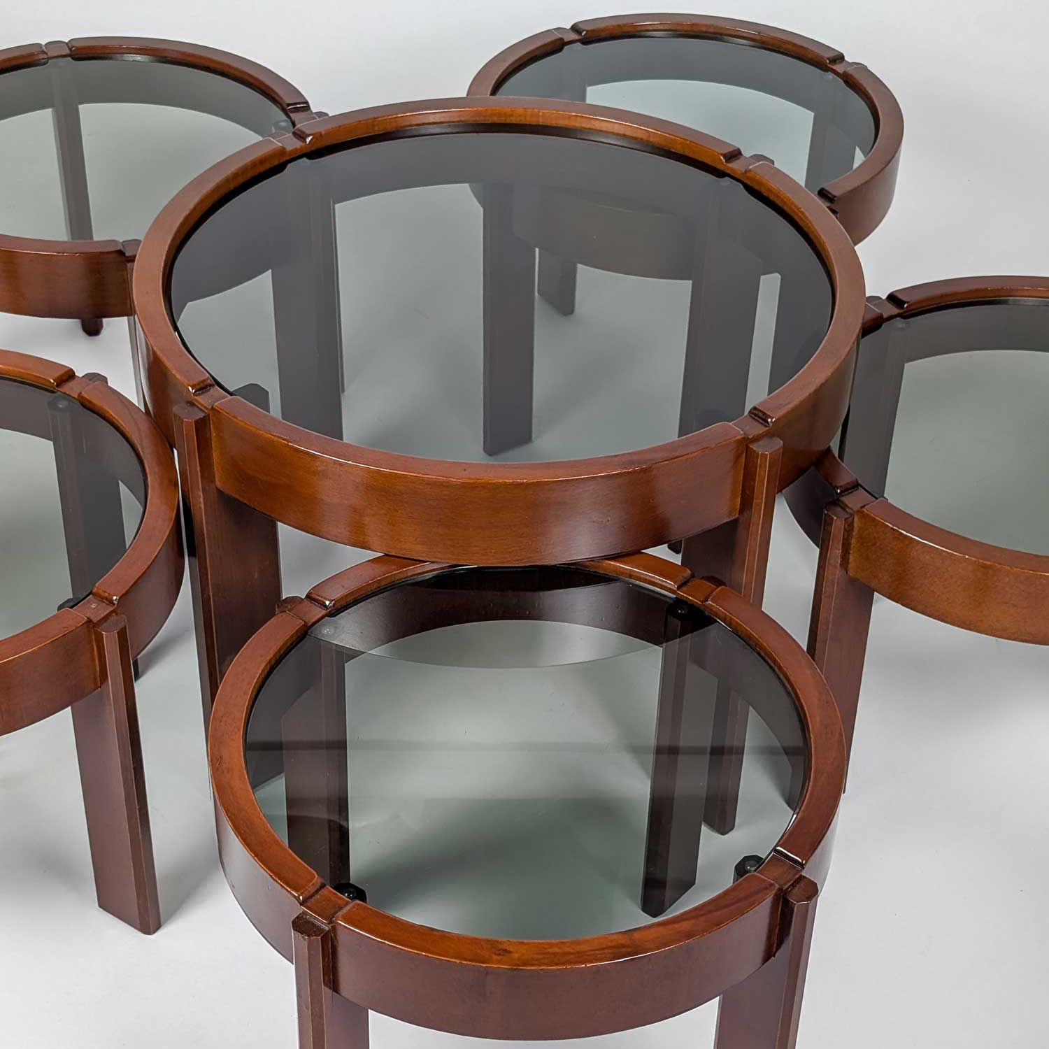 ENSEMBLE DE 6 TABLES RONDES, ITALIE (1970) – Image 5