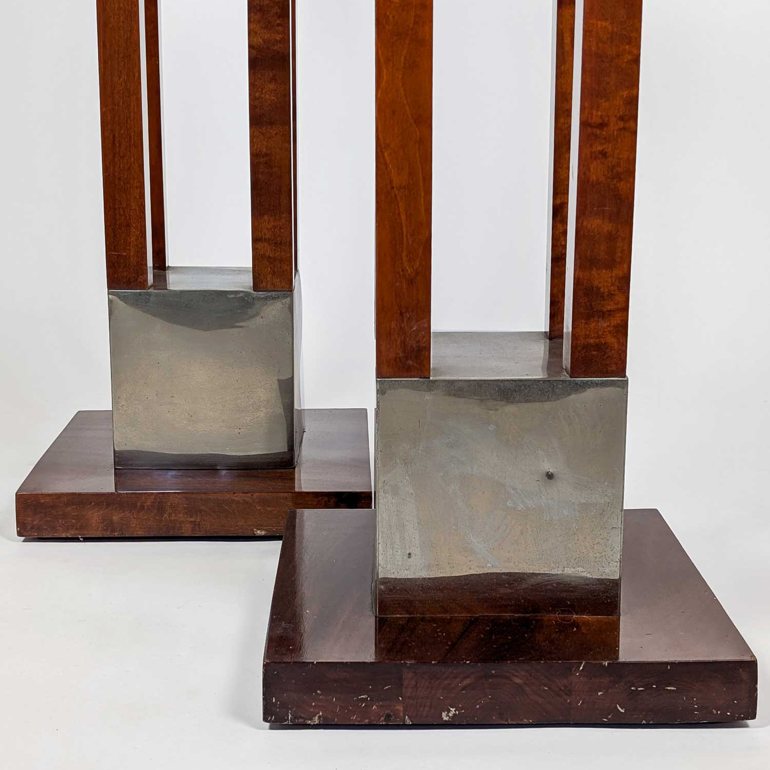 PAIR OF ART DECO MAHOGANY AND MARBLE SADDLES (1940) - Image 7